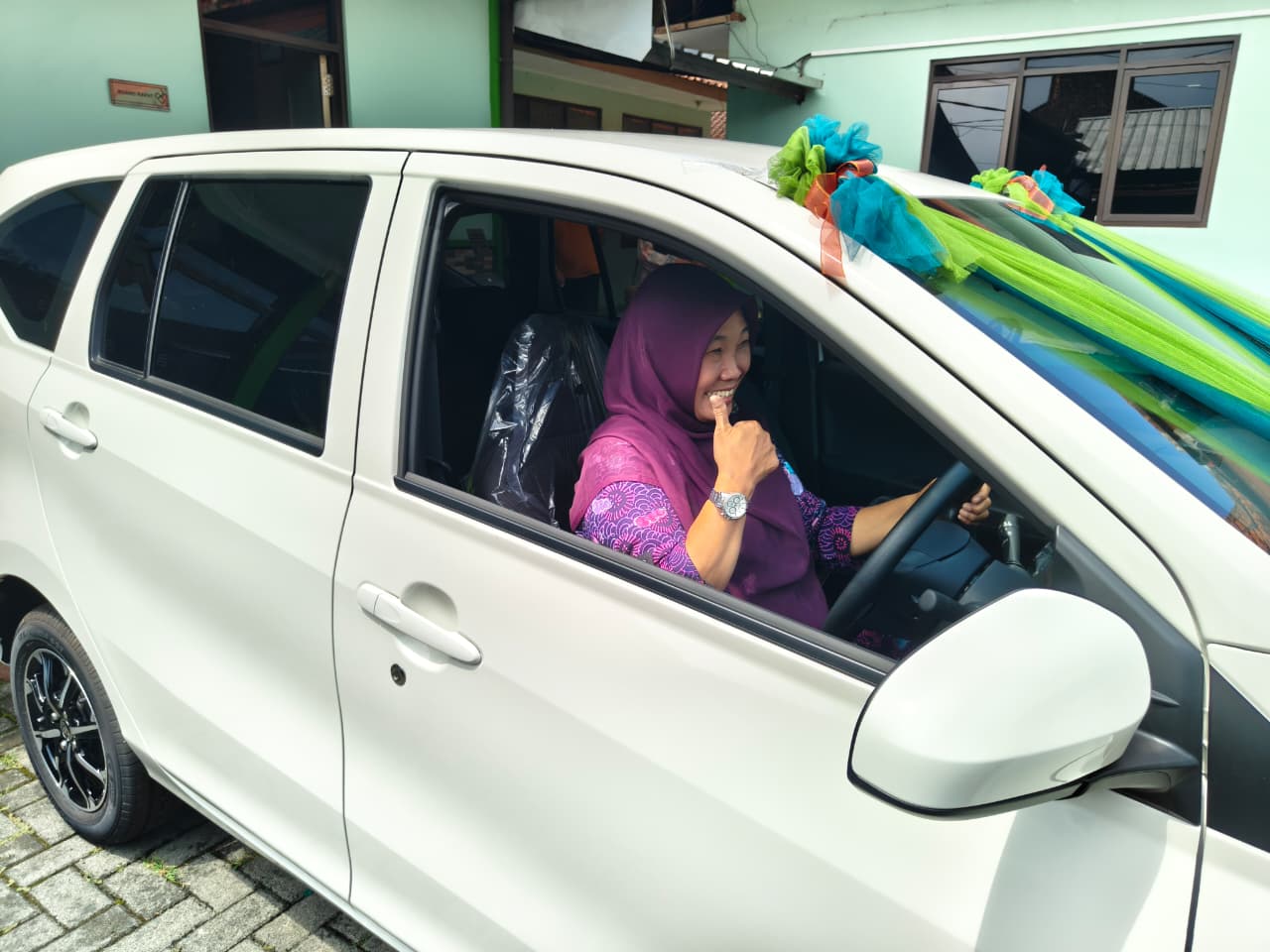 BPR Artha Sukapura Serahkan Hadiah Undian Gempita Sukapura Plus kepada Pemenang