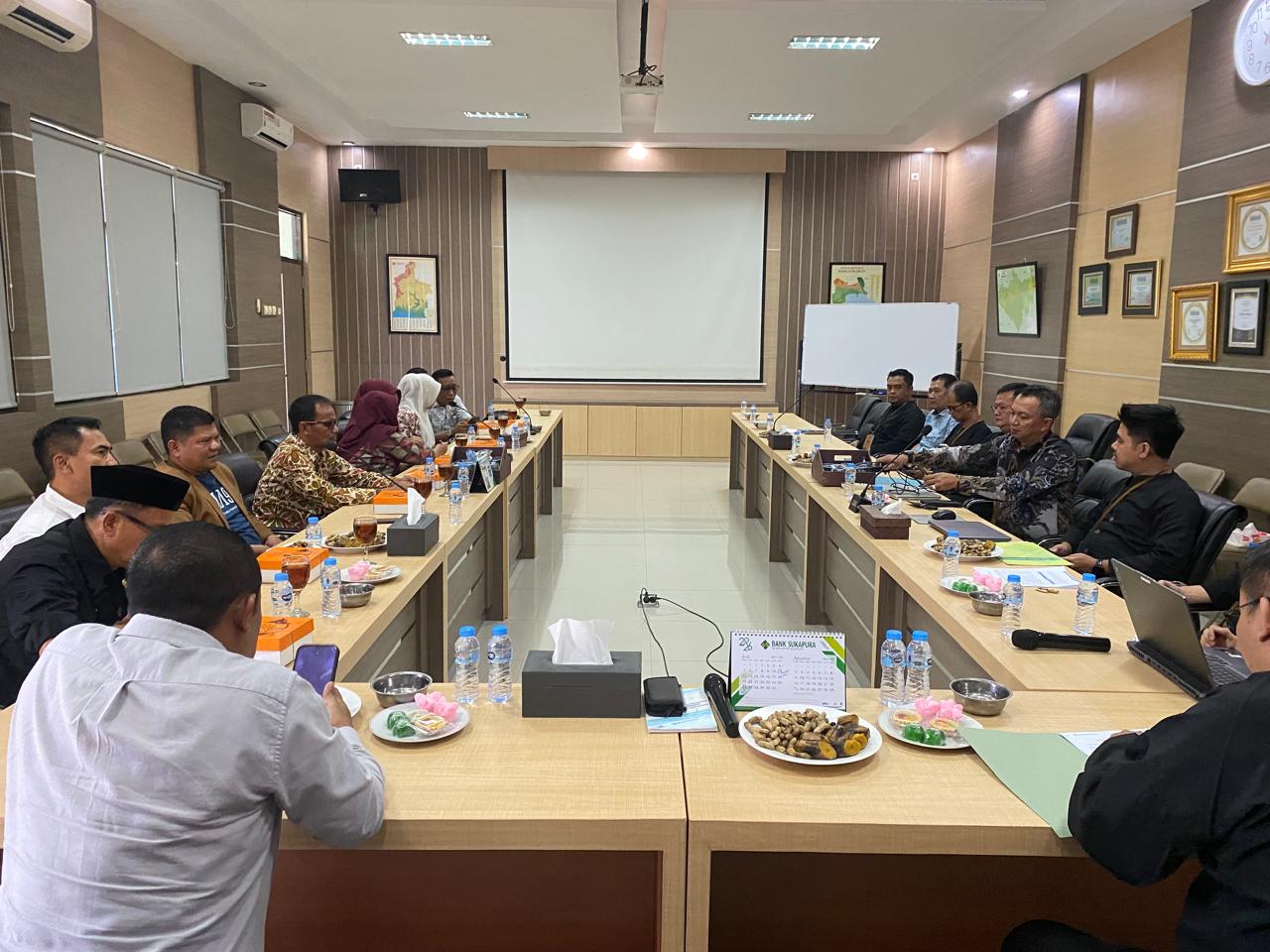 DPRD Kabupaten Tasikmalaya Lakukan Kunjungan Kerja Evaluasi Perkembangan Keuangan Semester I di PD BPR Artha Sukapura