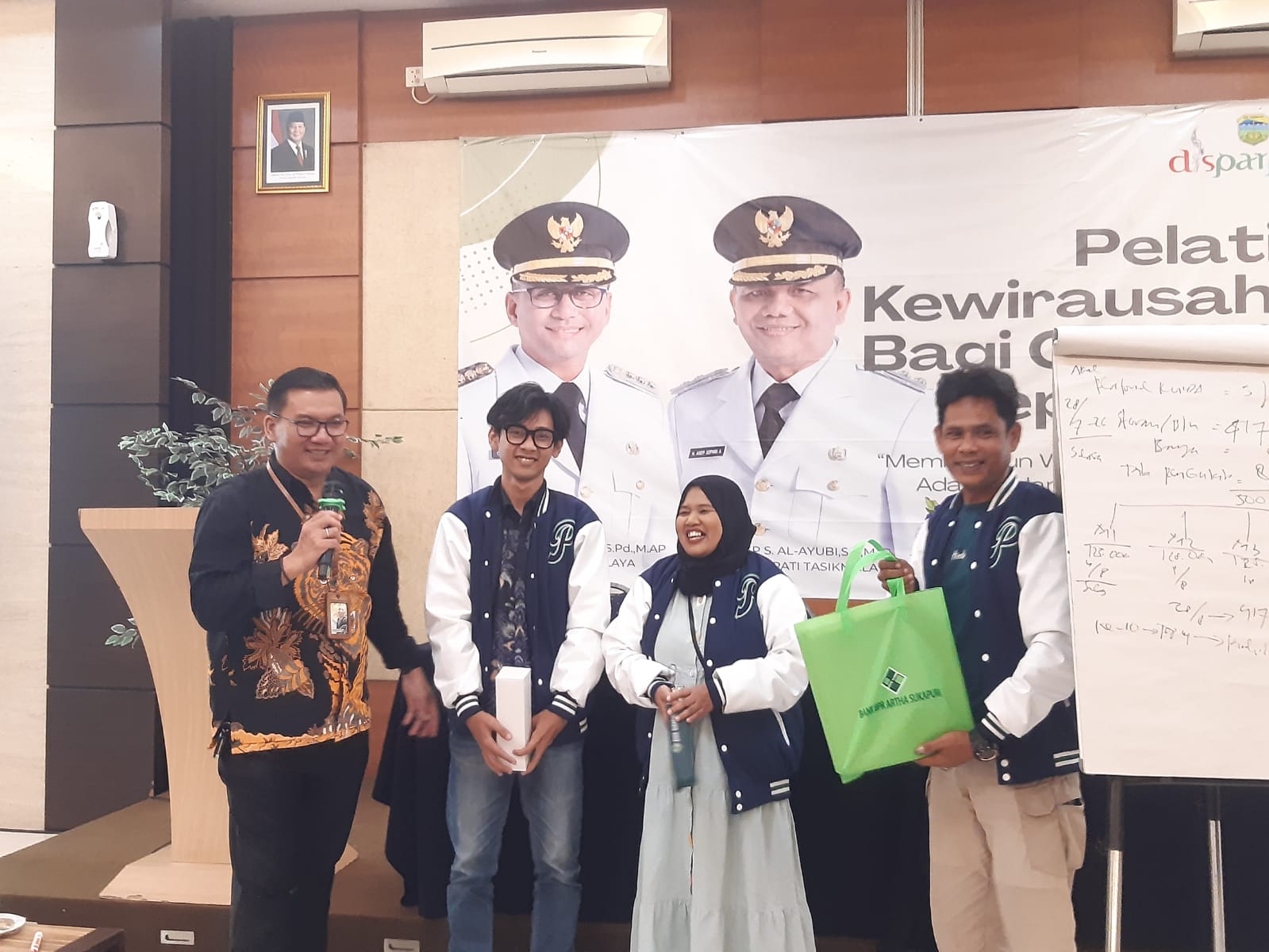 BPR Artha Sukapura Berbagi Wawasan Kewirausahaan pada Pelatihan Organisasi Kepemudaan Bersama Disparpora Kabupaten Tasikmalaya
