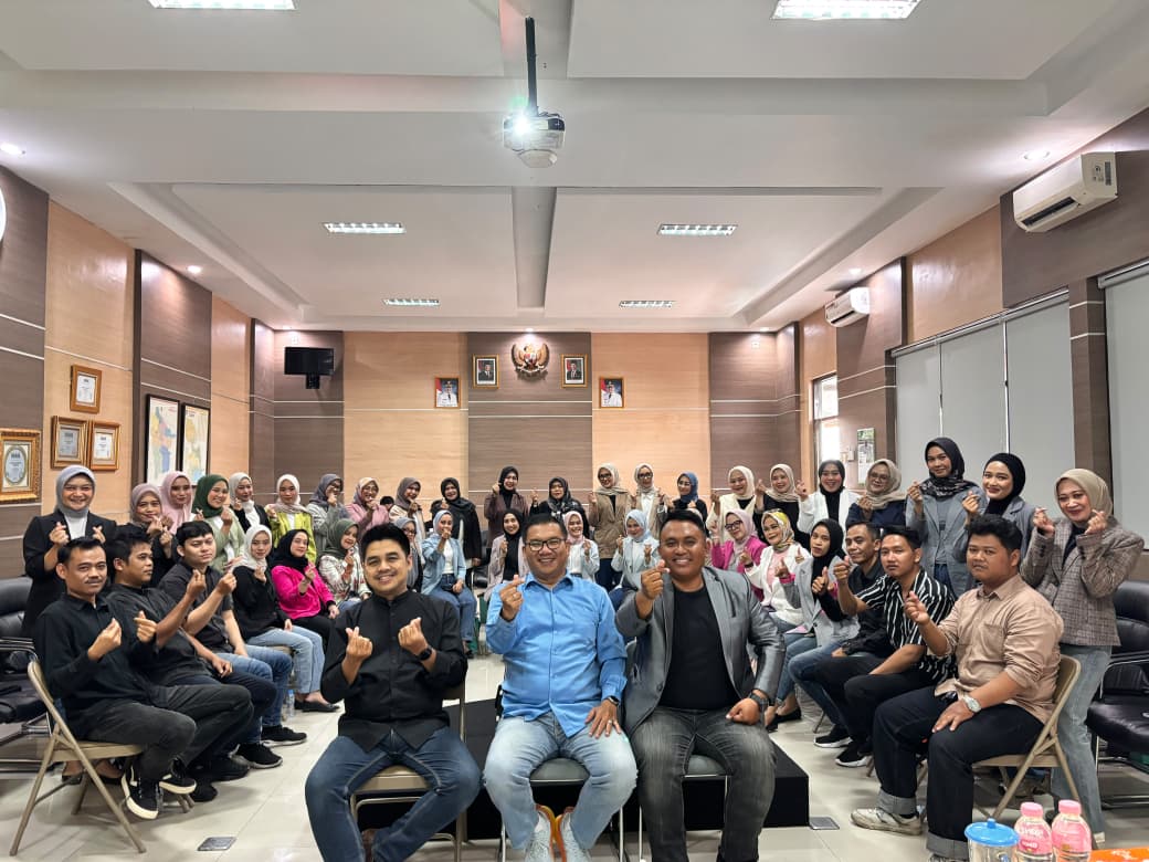 Tingkatkan Performa dan Penampilan Karyawan, BPR Artha Sukapura Gelar Pelatihan In-House Training Public Speaking dan Beauty Class