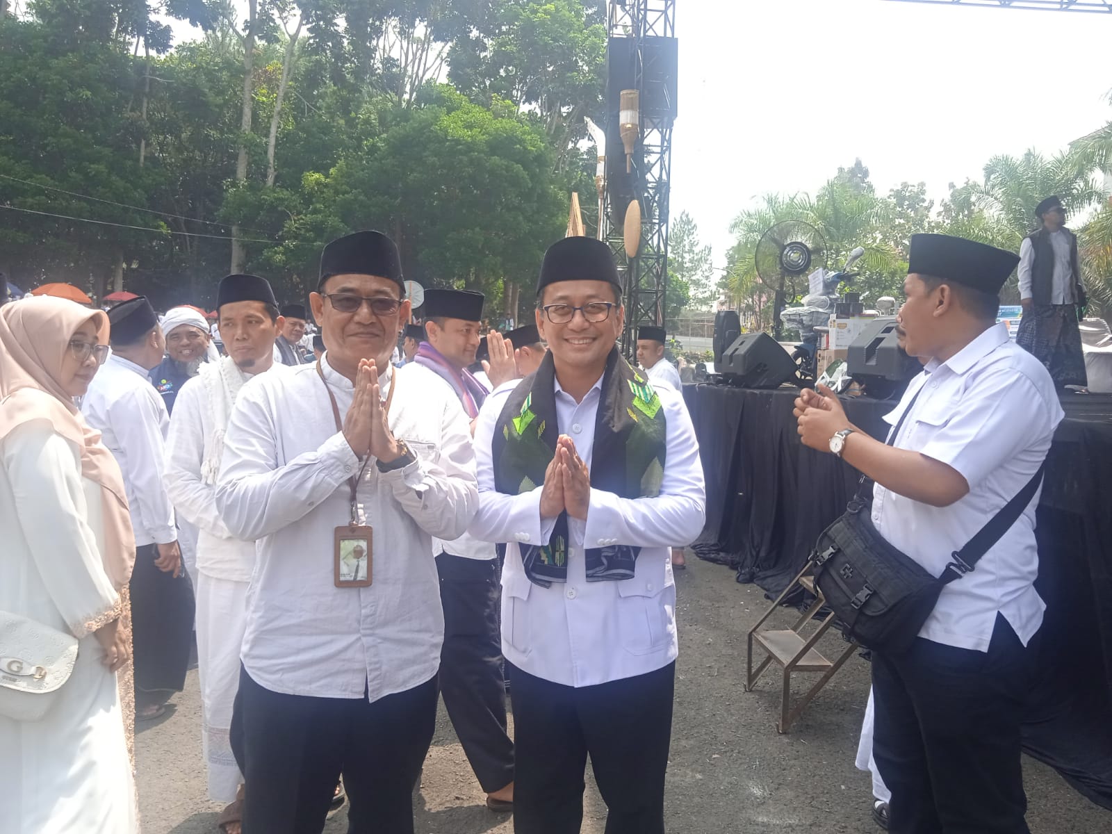 BPR Artha Sukapura Mengikuti Kirab Hari Santri Nasional (HSN) 2026 Kabupaten Tasikmalaya